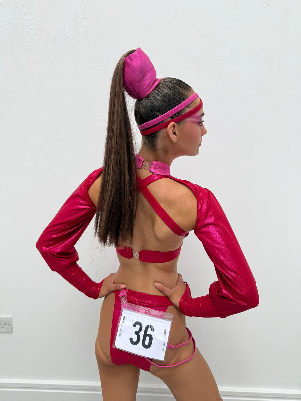 Straight Ponytail on Bobble